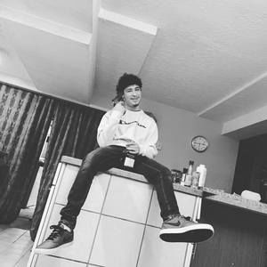 Meet your Posher, Sal